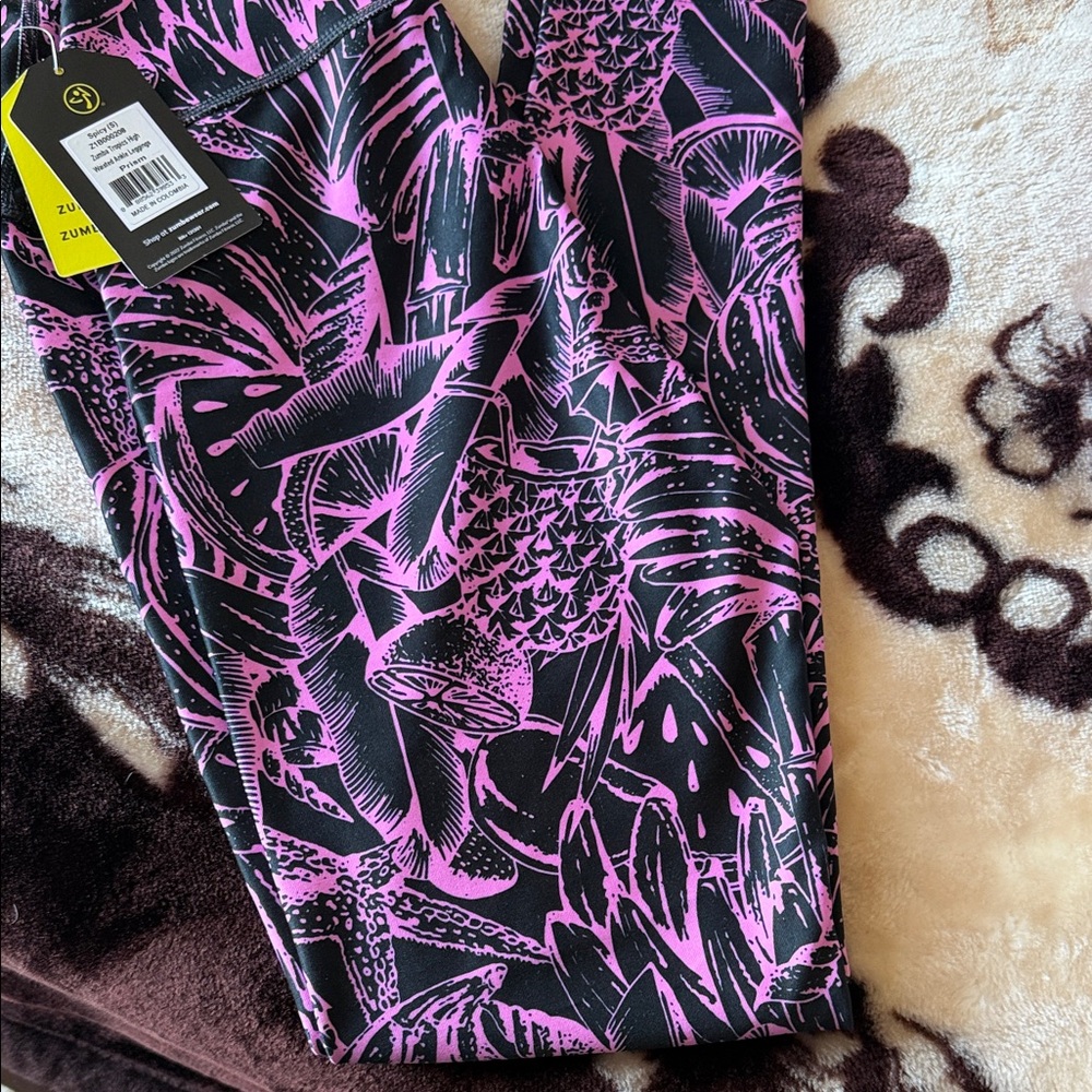 Zumba Fitness Black & Pink Tropical Print Leggings S NWT